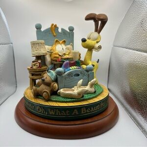 Garfield and Odie Figurine‎